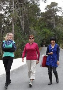 Sarah, Daphne & Mi